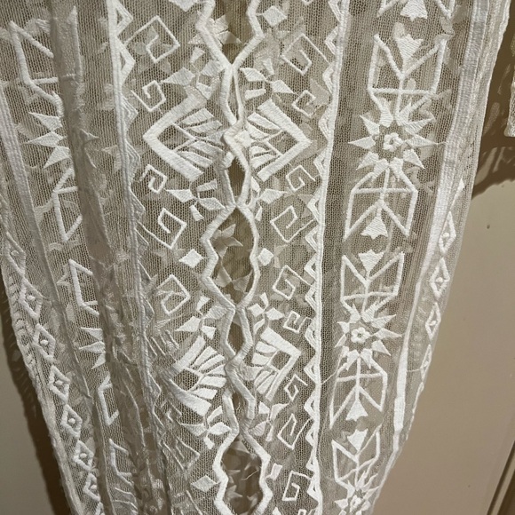 Jens Pirate Booty White Maxi star lace dress - Picture 6 of 6